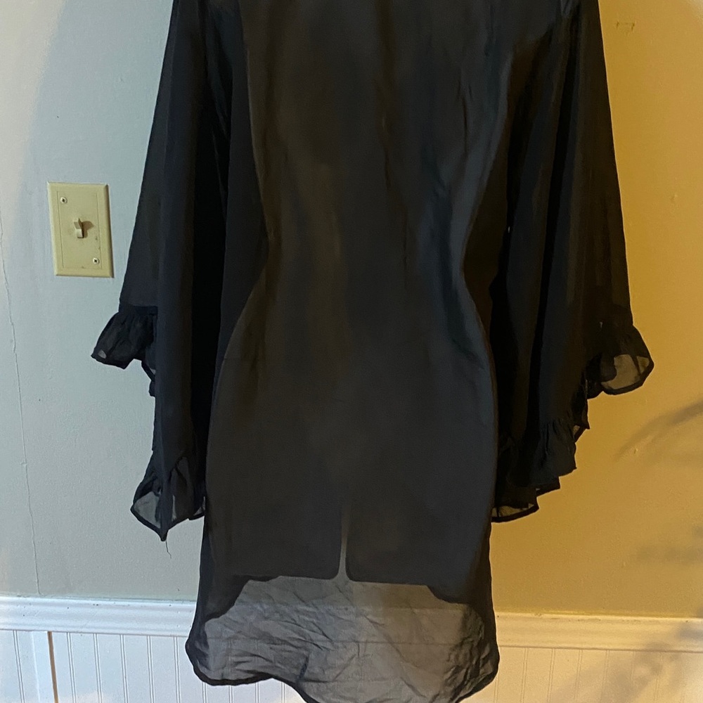 Top - Picture 2 of 6